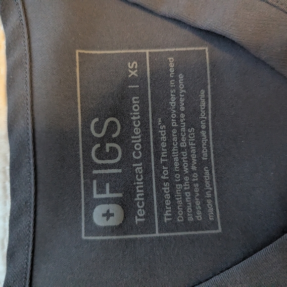 FIGS Scrub Set - Picture 3 of 7